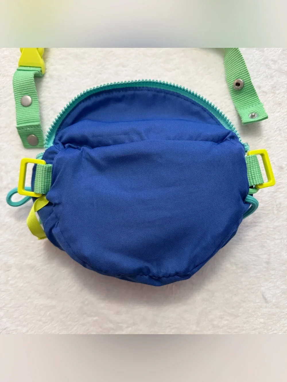 LOVEVERY Kids Multicolor Reversible Belt Bag from Connector Play Kit